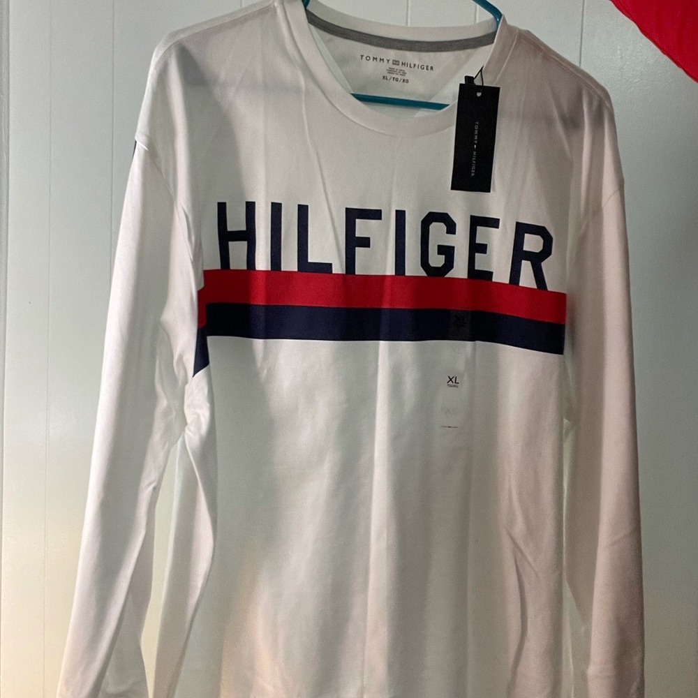 Tommy Hilfiger size extra large for men. ^_^